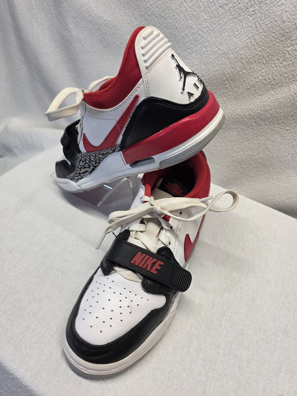 Nike Kids' White, Black & Red Low-Top Sneaker Air Jordan Legacy 312 Low